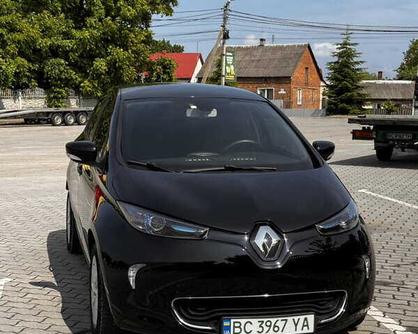 Черный Рено Зое, объемом двигателя 0 л и пробегом 112 тыс. км за 10100 $, фото 1 на Automoto.ua