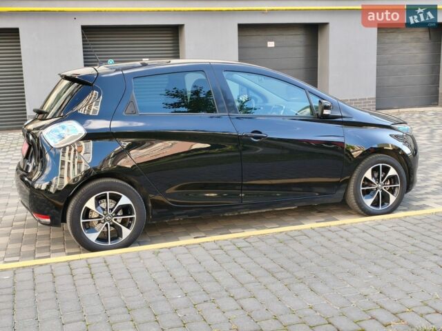 Черный Рено Зое, объемом двигателя 0 л и пробегом 99 тыс. км за 10200 $, фото 1 на Automoto.ua