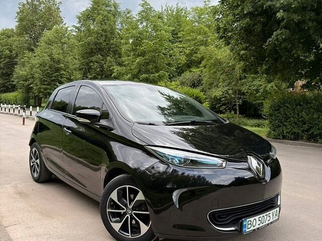 Черный Рено Зое, объемом двигателя 0 л и пробегом 95 тыс. км за 9900 $, фото 1 на Automoto.ua