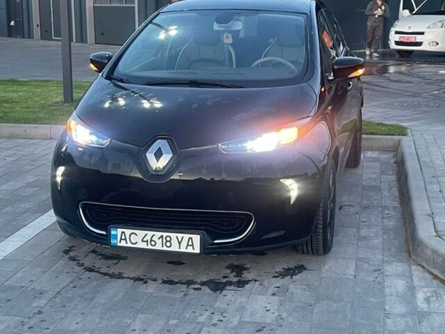 Черный Рено Зое, объемом двигателя 0 л и пробегом 202 тыс. км за 9500 $, фото 1 на Automoto.ua