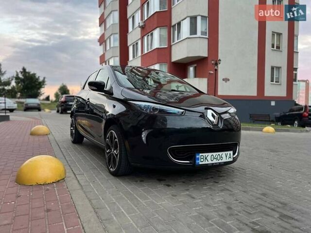 Черный Рено Зое, объемом двигателя 0 л и пробегом 141 тыс. км за 9000 $, фото 1 на Automoto.ua