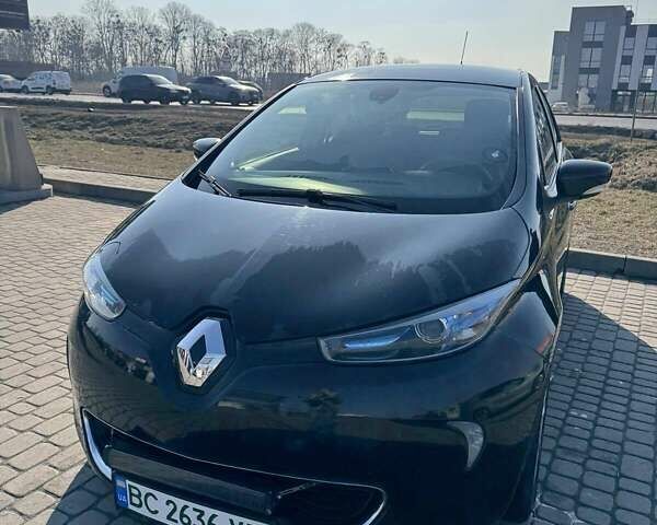 Черный Рено Зое, объемом двигателя 0 л и пробегом 141 тыс. км за 9000 $, фото 1 на Automoto.ua