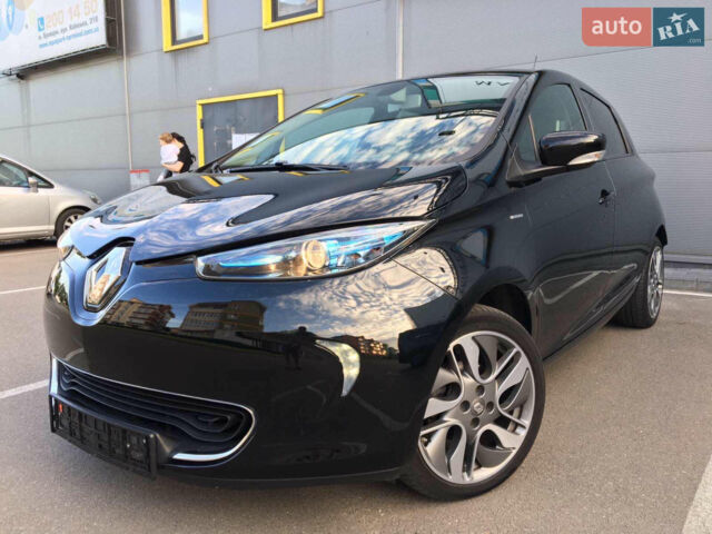 Черный Рено Зое, объемом двигателя 0 л и пробегом 30 тыс. км за 11800 $, фото 1 на Automoto.ua