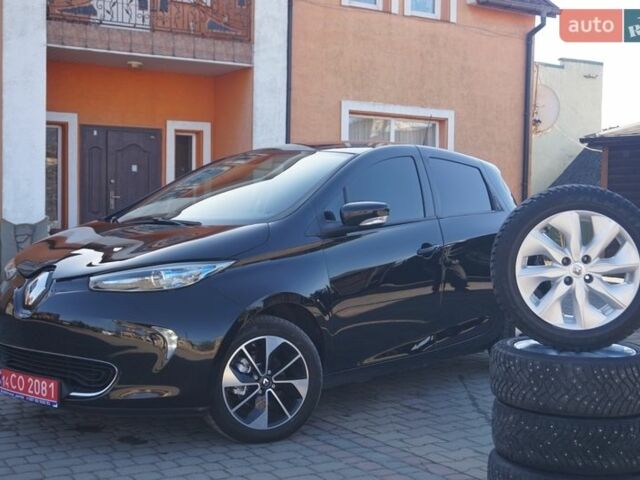 Черный Рено Зое, объемом двигателя 0 л и пробегом 122 тыс. км за 10000 $, фото 1 на Automoto.ua