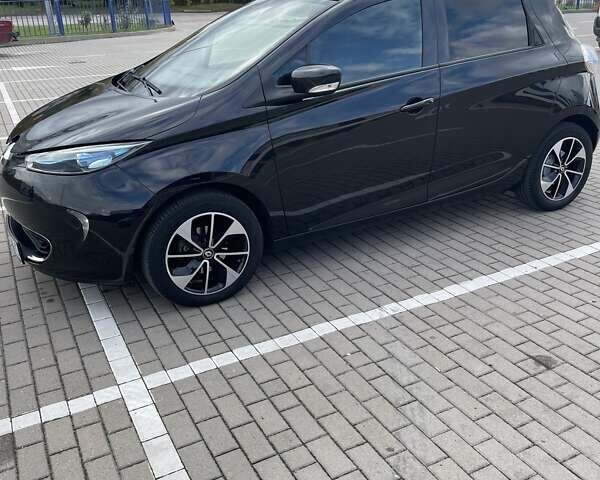 Черный Рено Зое, объемом двигателя 0 л и пробегом 83 тыс. км за 9800 $, фото 1 на Automoto.ua