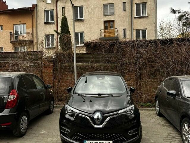 Черный Рено Зое, объемом двигателя 0 л и пробегом 92 тыс. км за 12800 $, фото 1 на Automoto.ua
