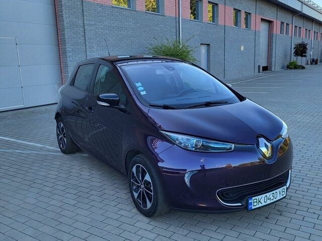 Фиолетовый Рено Зое, объемом двигателя 0 л и пробегом 16 тыс. км за 12300 $, фото 1 на Automoto.ua