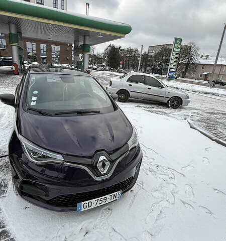 Фіолетовий Рено Зое, об'ємом двигуна 0 л та пробігом 70 тис. км за 9150 $, фото 1 на Automoto.ua