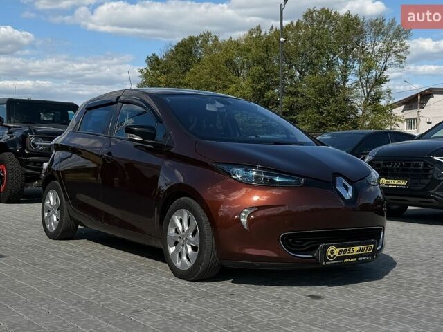 Коричневый Рено Зое, объемом двигателя 0 л и пробегом 95 тыс. км за 8200 $, фото 1 на Automoto.ua