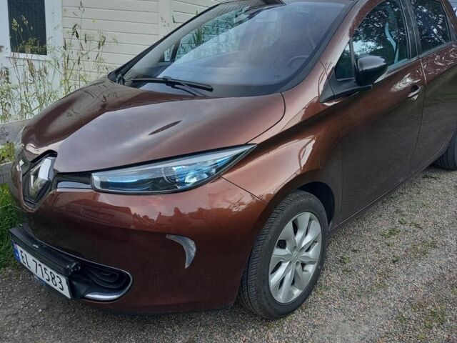 Коричневый Рено Зое, объемом двигателя 0 л и пробегом 72 тыс. км за 5800 $, фото 1 на Automoto.ua