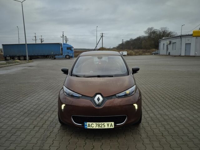 Коричневый Рено Зое, объемом двигателя 0 л и пробегом 67 тыс. км за 6700 $, фото 1 на Automoto.ua