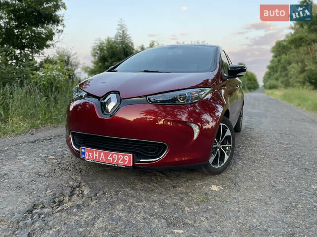 Красный Рено Зое, объемом двигателя 0 л и пробегом 89 тыс. км за 9700 $, фото 1 на Automoto.ua