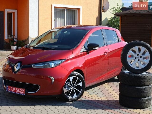 Красный Рено Зое, объемом двигателя 0 л и пробегом 160 тыс. км за 9200 $, фото 1 на Automoto.ua