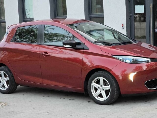 Червоний Рено Зое, об'ємом двигуна 0 л та пробігом 142 тис. км за 8750 $, фото 1 на Automoto.ua