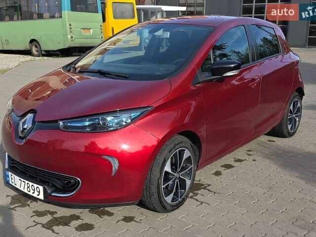 Красный Рено Зое, объемом двигателя 0 л и пробегом 73 тыс. км за 9900 $, фото 1 на Automoto.ua