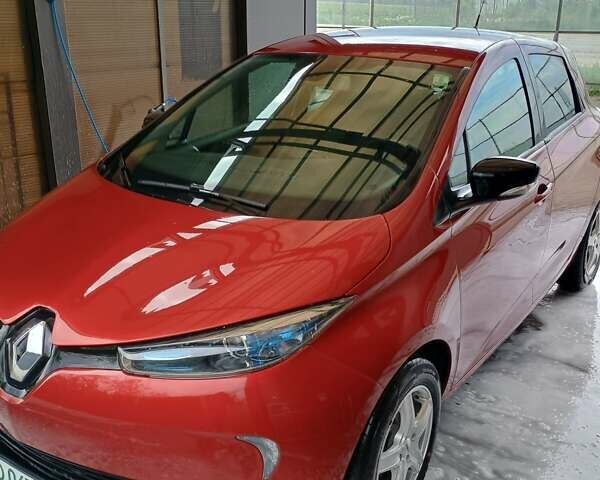 Червоний Рено Зое, об'ємом двигуна 0 л та пробігом 88 тис. км за 9599 $, фото 1 на Automoto.ua