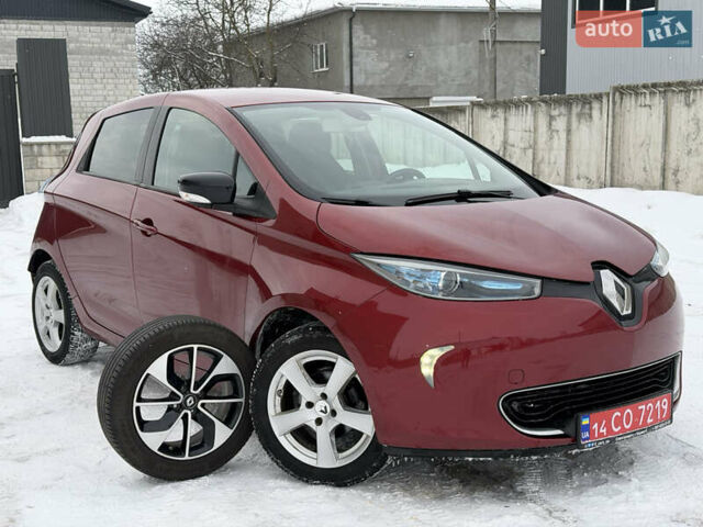 Червоний Рено Зое, об'ємом двигуна 0 л та пробігом 141 тис. км за 8700 $, фото 1 на Automoto.ua