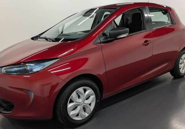 Красный Рено Зое, объемом двигателя 0 л и пробегом 91 тыс. км за 9000 $, фото 1 на Automoto.ua