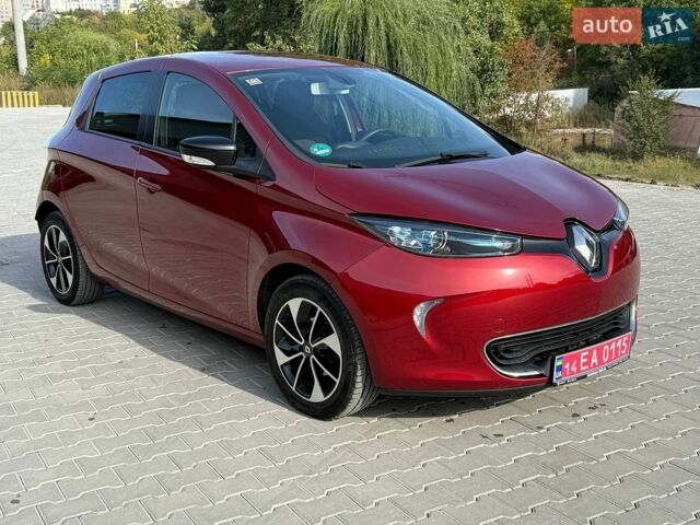 Красный Рено Зое, объемом двигателя 0 л и пробегом 83 тыс. км за 10400 $, фото 1 на Automoto.ua