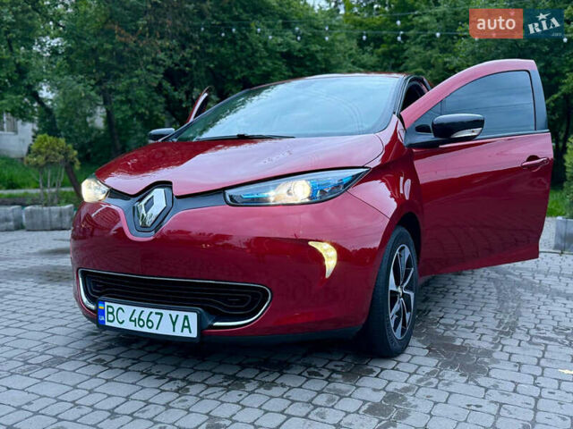 Красный Рено Зое, объемом двигателя 0 л и пробегом 79 тыс. км за 10900 $, фото 1 на Automoto.ua