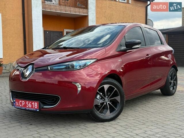 Красный Рено Зое, объемом двигателя 0 л и пробегом 84 тыс. км за 11000 $, фото 1 на Automoto.ua