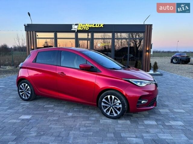 Красный Рено Зое, объемом двигателя 0 л и пробегом 103 тыс. км за 13499 $, фото 1 на Automoto.ua