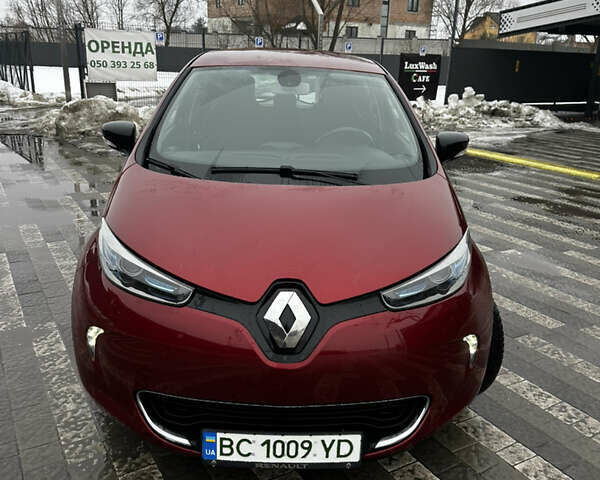 Красный Рено Зое, объемом двигателя 0 л и пробегом 95 тыс. км за 9200 $, фото 1 на Automoto.ua