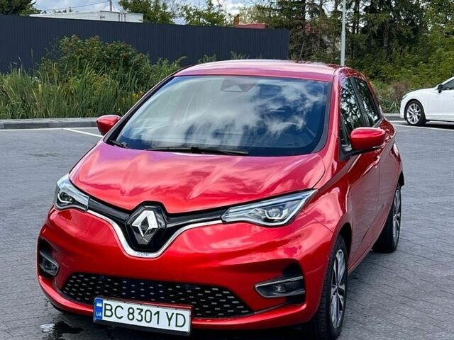 Красный Рено Зое, объемом двигателя 0 л и пробегом 60 тыс. км за 14300 $, фото 1 на Automoto.ua