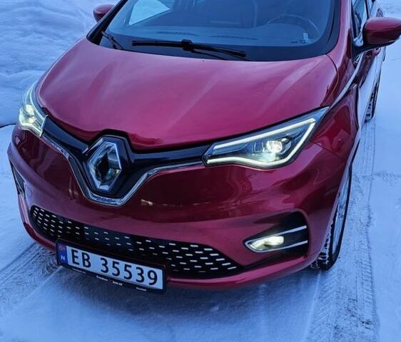 Красный Рено Зое, объемом двигателя 0 л и пробегом 62 тыс. км за 13250 $, фото 1 на Automoto.ua