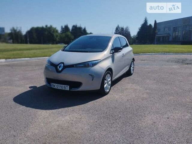 Рено Зое, объемом двигателя 0 л и пробегом 176 тыс. км за 6800 $, фото 1 на Automoto.ua
