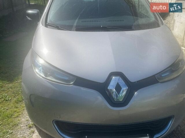 Рено Зое, объемом двигателя 0 л и пробегом 201 тыс. км за 6100 $, фото 1 на Automoto.ua
