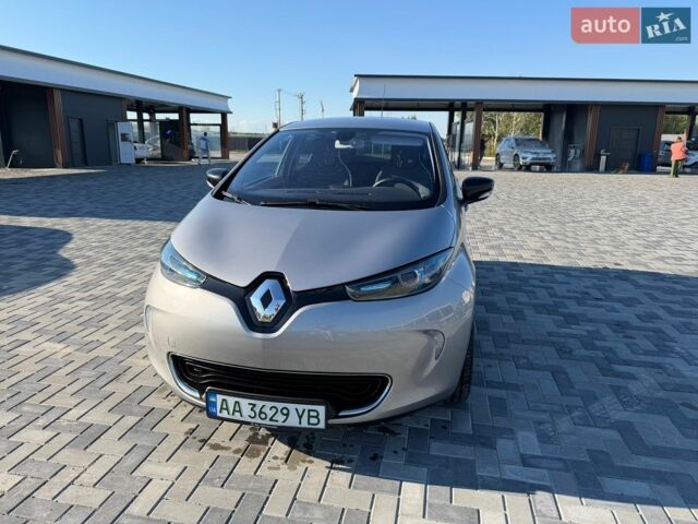Рено Зое, объемом двигателя 0 л и пробегом 75 тыс. км за 6800 $, фото 1 на Automoto.ua