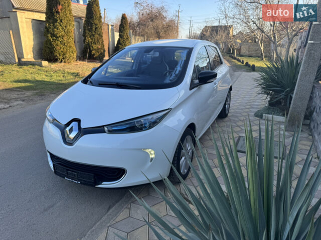 Рено Зое, объемом двигателя 0 л и пробегом 109 тыс. км за 7900 $, фото 1 на Automoto.ua