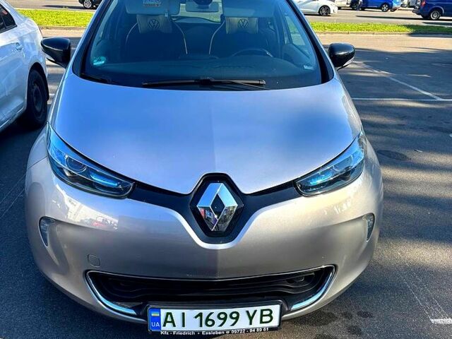 Рено Зое, объемом двигателя 65 л и пробегом 158 тыс. км за 7900 $, фото 1 на Automoto.ua