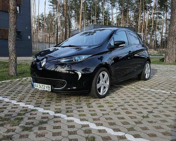 Рено Зое, объемом двигателя 0 л и пробегом 117 тыс. км за 10700 $, фото 1 на Automoto.ua