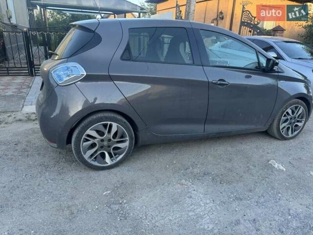 Рено Зое, объемом двигателя 0 л и пробегом 108 тыс. км за 10500 $, фото 1 на Automoto.ua