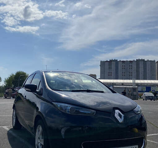 Рено Зое, объемом двигателя 0 л и пробегом 99 тыс. км за 9800 $, фото 1 на Automoto.ua