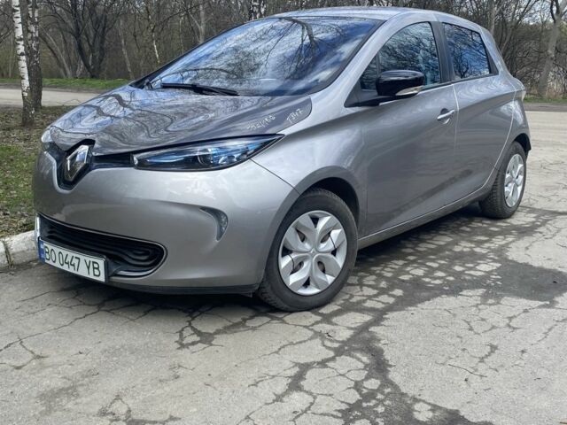 Серый Рено Зое, объемом двигателя 1 л и пробегом 114 тыс. км за 5200 $, фото 1 на Automoto.ua