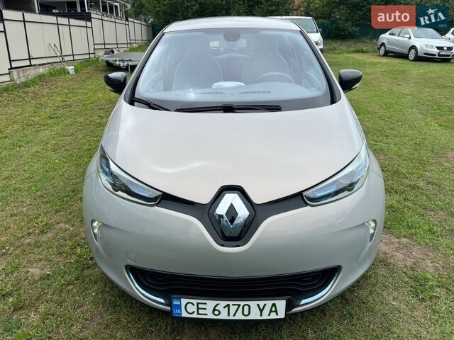 Серый Рено Зое, объемом двигателя 0 л и пробегом 115 тыс. км за 7499 $, фото 1 на Automoto.ua