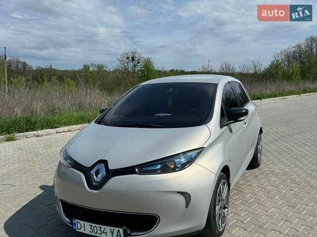 Серый Рено Зое, объемом двигателя 0 л и пробегом 150 тыс. км за 6600 $, фото 1 на Automoto.ua