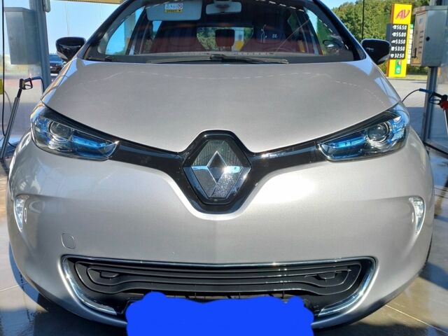 Серый Рено Зое, объемом двигателя 1 л и пробегом 46 тыс. км за 7100 $, фото 1 на Automoto.ua