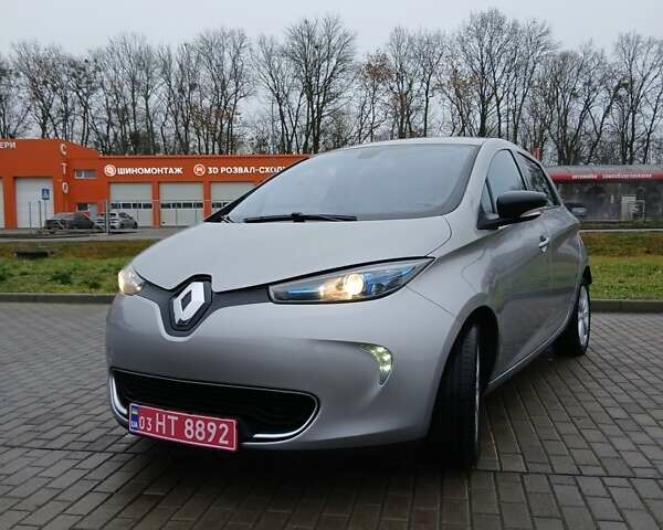 Сірий Рено Зое, об'ємом двигуна 0 л та пробігом 88 тис. км за 5950 $, фото 1 на Automoto.ua