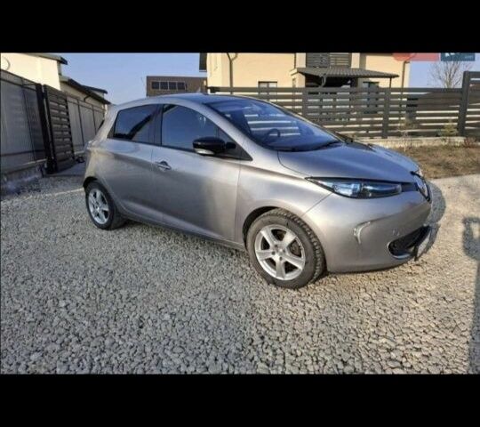 Серый Рено Зое, объемом двигателя 0 л и пробегом 1 тыс. км за 6800 $, фото 1 на Automoto.ua