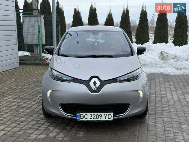 Серый Рено Зое, объемом двигателя 0 л и пробегом 53 тыс. км за 6500 $, фото 1 на Automoto.ua
