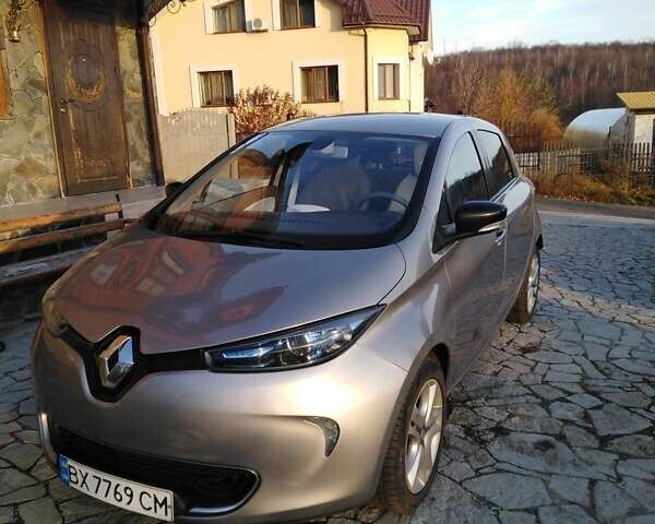 Сірий Рено Зое, об'ємом двигуна 0 л та пробігом 120 тис. км за 6399 $, фото 1 на Automoto.ua