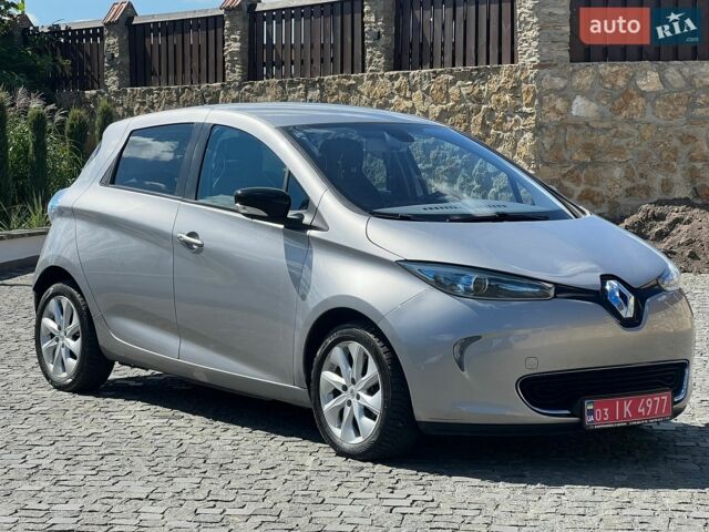 Серый Рено Зое, объемом двигателя 0 л и пробегом 88 тыс. км за 7150 $, фото 1 на Automoto.ua