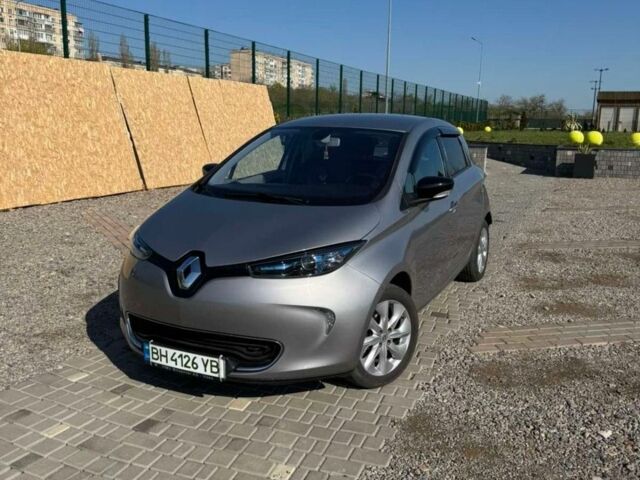 Сірий Рено Зое, об'ємом двигуна 0 л та пробігом 150 тис. км за 6999 $, фото 1 на Automoto.ua