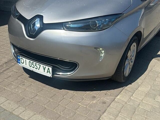 Сірий Рено Зое, об'ємом двигуна 0 л та пробігом 165 тис. км за 6999 $, фото 1 на Automoto.ua