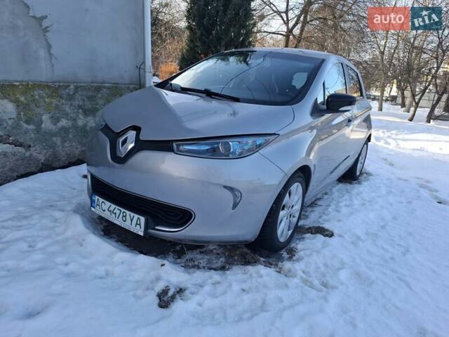 Серый Рено Зое, объемом двигателя 0 л и пробегом 145 тыс. км за 5850 $, фото 1 на Automoto.ua
