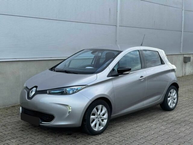 Серый Рено Зое, объемом двигателя 0 л и пробегом 78 тыс. км за 6400 $, фото 1 на Automoto.ua